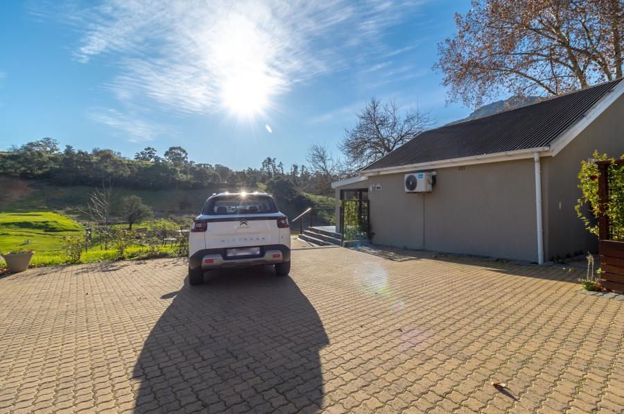1 Bedroom Property for Sale in Stellenbosch Farms Western Cape